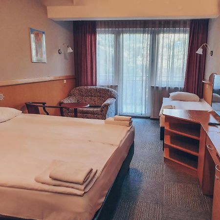 Melodia Hotel Jurata Buitenkant foto