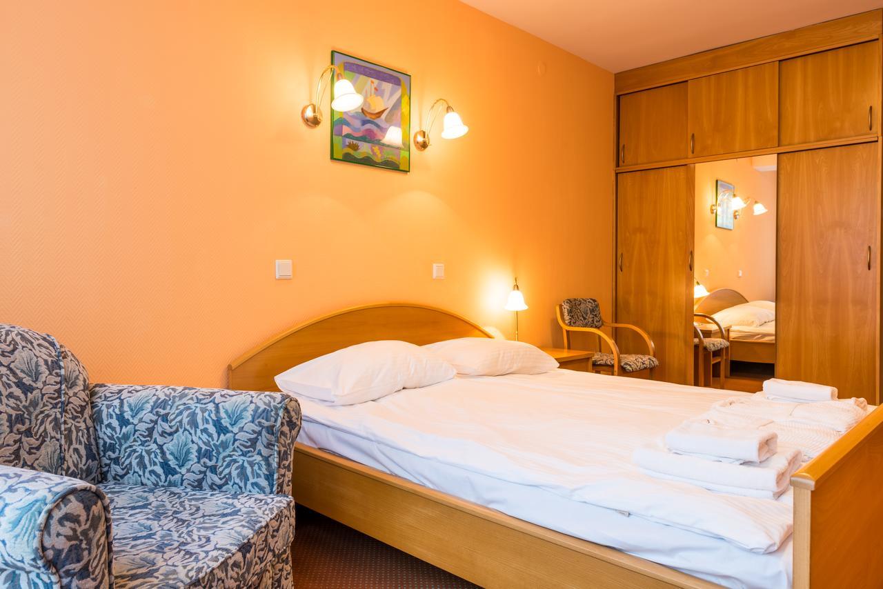 Melodia Hotel Jurata Buitenkant foto