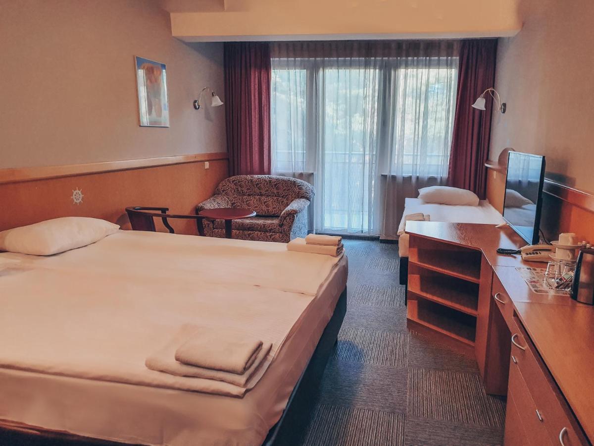 Melodia Hotel Jurata Buitenkant foto